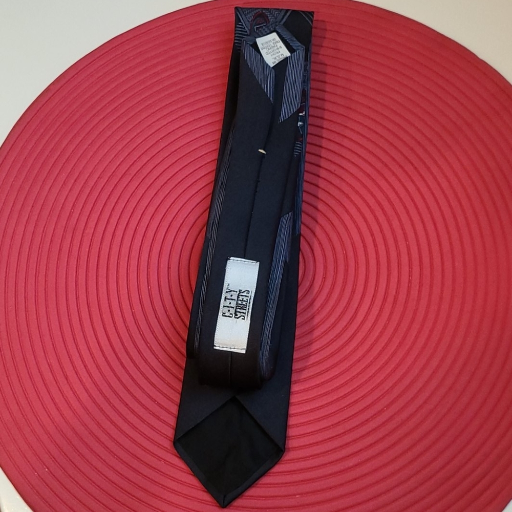 CITY STREETS TIE - Picture 4 of 4